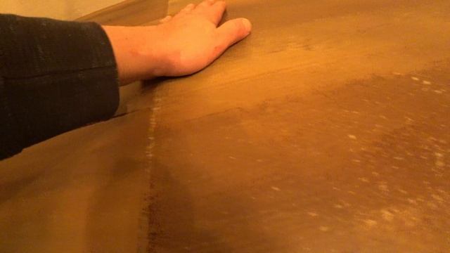 Обеденный стол из кривого дуба