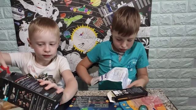 Еда для космонавтов. Пробуем космическую еду в тюбике.mp4