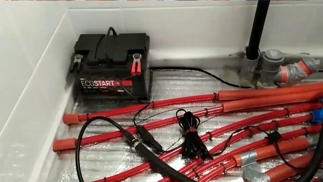 Опрессовка системы теплого пола воздухом, перед заливкой стяжки.