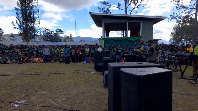 Felix Yausi Live at Telefomin