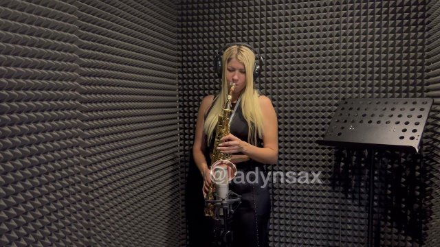 Scorpions-Still loving you(Amor feat. Ladynsax remix )