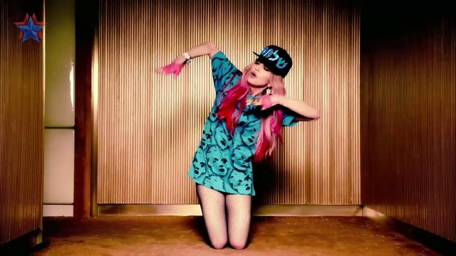 Madonna feat. Nicki Minaj - Bitch I'm (Sander Kleinenberg Remix)