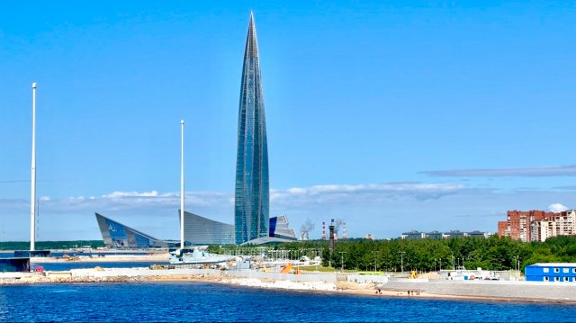 Лахта - самый высокий северный небоскрёб в мире. Финский залив. Крестовский остров. Санкт-Петербург