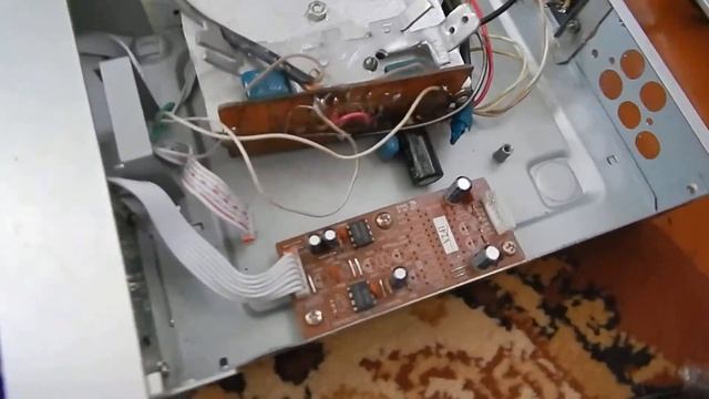 Установка блока питания на переделаный DVD проигрыватель MP3 для галогеновых ламп.