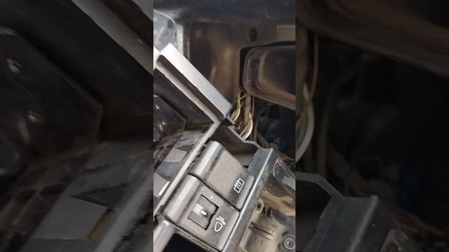 Проблема с печкой. Не работает переключатели печки. ауди 80. одна из причин!