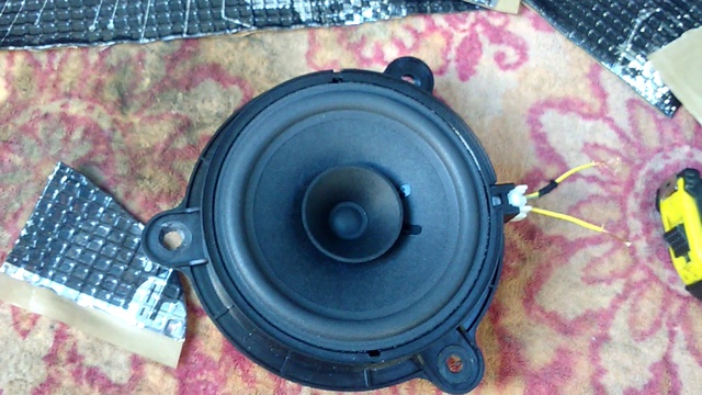 Лада Веста Св замена штатной акустики на MOREL 16,5