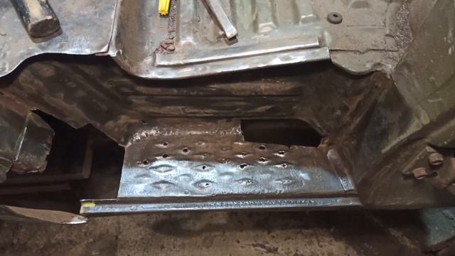 СВАРКА КУЗОВА уаз 469, КОПТИМ САЛО!