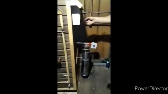 Горячее копчение свинины в деревянной коптильне