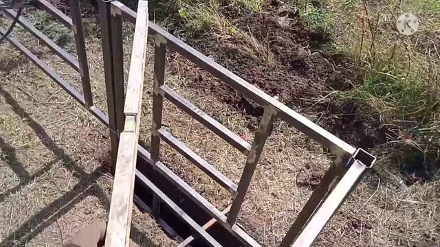 Установка оградок на кладбище / как правильно и точно установить оградки / установка оградок