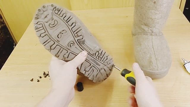 Антигололёдная хитрость от которой обувь на льду не скользит Идея саморезы с клеем на подошву