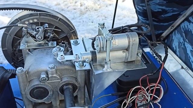 Миниснегоход | Мотобуксировщик с реверс-редуктором и лыжным модулем.