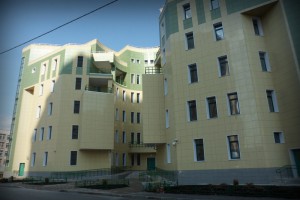 Здание №7 (поликлиника) Радужная улица, Град Московский