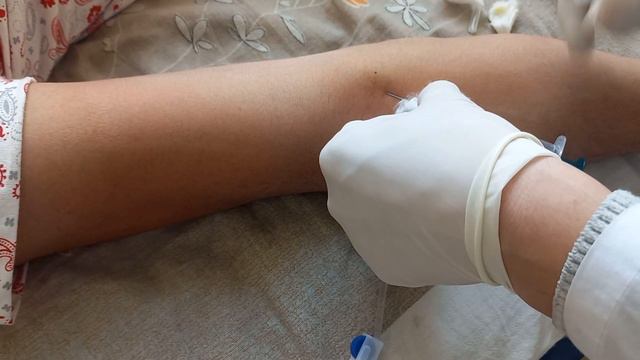 внутривенно. укол внутривенно. инъекция внутривенно #уколы #укол #медсестра #медицина