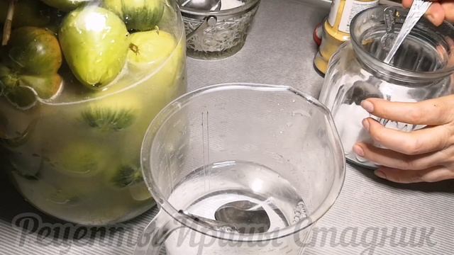 Солёные зелёные помидоры. Как бочковые!