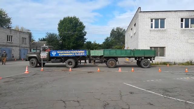 Экзамен в автошколе на категорию СЕ