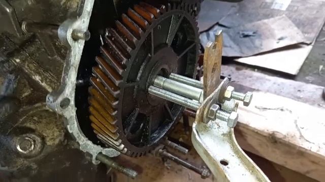 Меняем шкив распредвала 402 двигатель