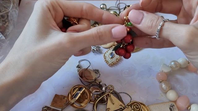 Часть I. Распаковка посылки с винтажными украшениями из США