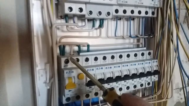 Подключение реле напряжения