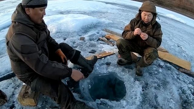 Рыбалка в Якутии. Ловля чебака на Колыме.