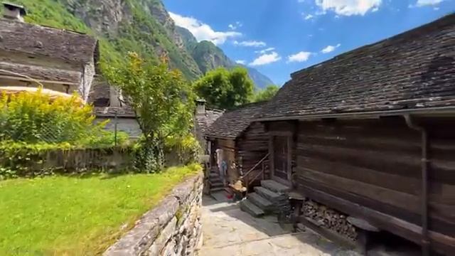 Деревушка Форольо расположена в швейцарском кантоне Тичино