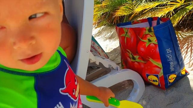 Эльвира и Райан НА МАШИНЕ едут играть на Море