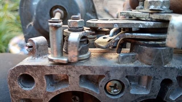 Механический привод второй заслонки карбюратора ОЗОН.