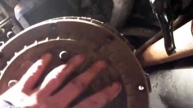 Как Снять прикипевший задний тормозной барабан на НИВЕ