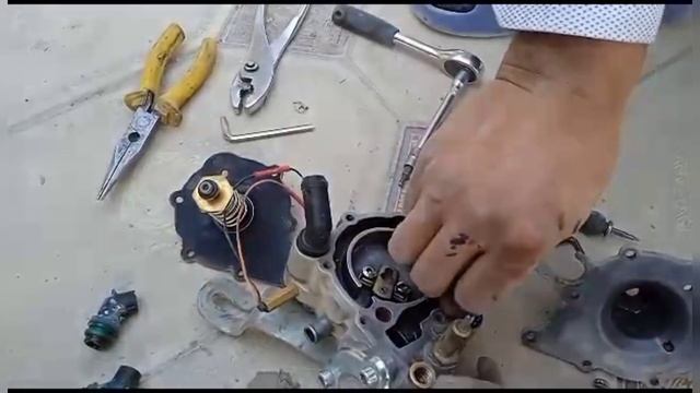 Daewoo Nexia замена штуцера газового редуктора.