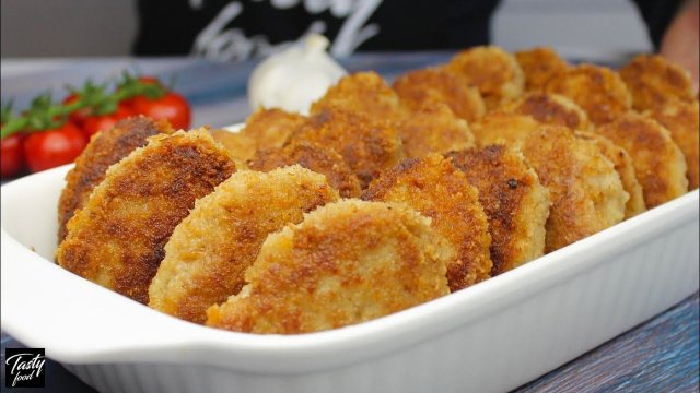 Вкусные ДОМАШНИЕ КОТЛЕТЫ из Мясного Фарша! Сочные Внутри и Хрустящие Сверху!