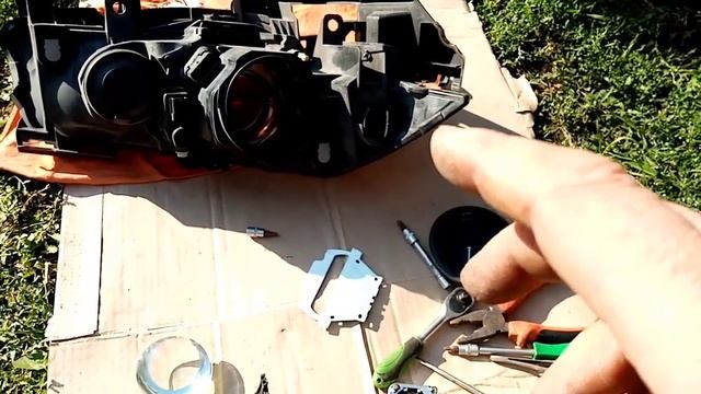 Установка билед линз без розбора фары на рено меган2 ??