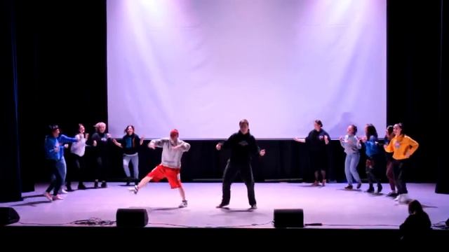 Постановка - Аня Таратута / танцевальное представление Under Stand "День Т."