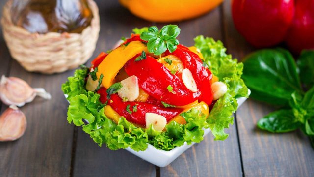 🌶 Маринованный перец быстрого приготовления 2 варианта. Запекаем перец и готовим вкусную закуску!