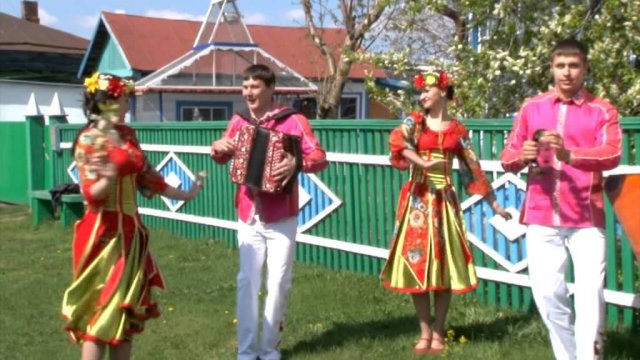 Ансамбль "ВЕСЕЛУХА" "Ах, чере- чере- черемуха" .mpg