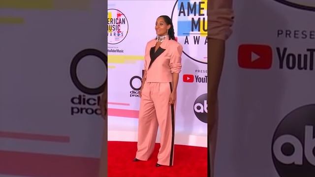 2018 Red Carpet Music Awards Super Star Fashion Show American Music (11)