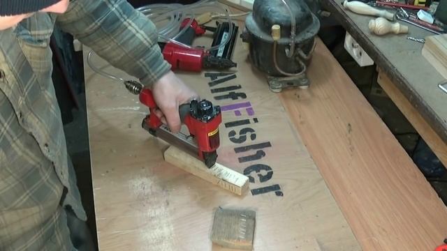 #Компрессор для пневмостеплера