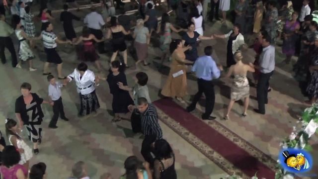 Молдаване зажигают - Молдавский танец - Dansul moldovenesc