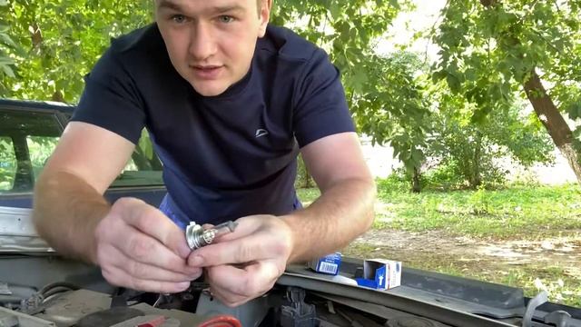 КАК БЫСТРО ЗАМЕНИТЬ ЛАМПОЧКИ БЛИЖНЕГО СВЕТА НА РЕНО ДАСТЕР RENAULT DUSTER?