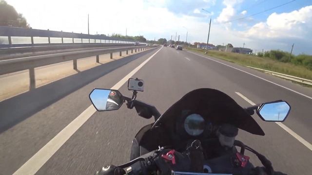 БЕШЕНЫЙ МОТОПРОХВАТ и ШАШКИ на мотоцикле по городу