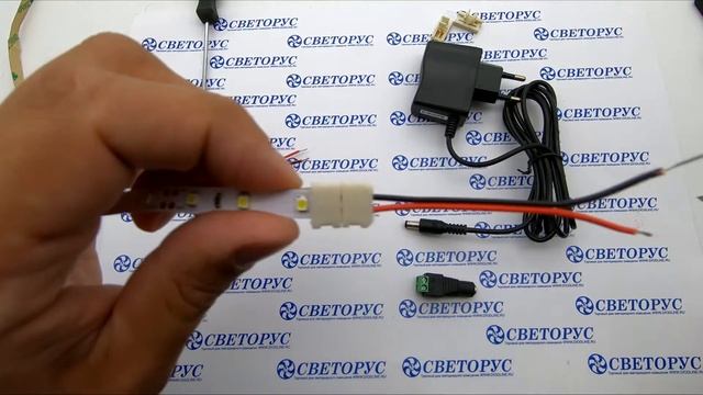 Подключение светодиодной ленты коннектором к ленте под углом 90 градусов, без пайки