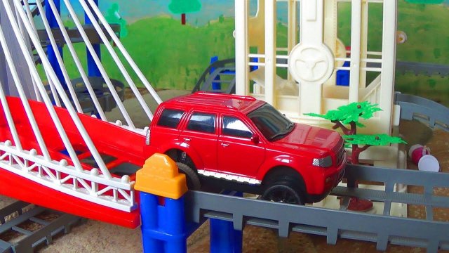 Новые игрушки - машинки и новый крутой трек - видео про машинки для детей