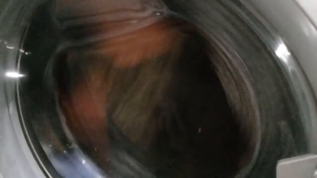 Как распушить пуховик после стирки