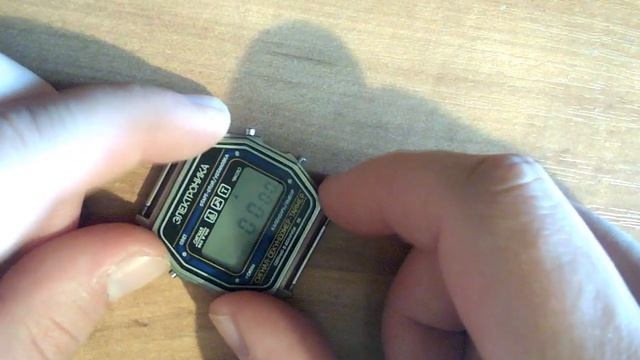 Часы электроника ЧН-55. Самое правильное классическое оформление из новых. К продаже. На ходу!