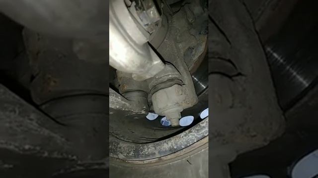 Скрипит в колесе при езде и повороте руля (Passat B5)
