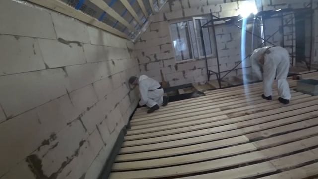Как утеплить пол по балкам перекрытия? Как правильно утеплять пол второго этажа?
