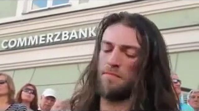 Гений гитары уникальный уличный гитарист