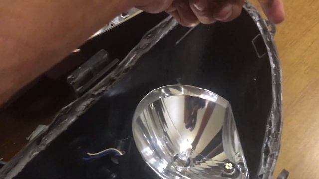 Как правильно разбирать фару Lexus RX