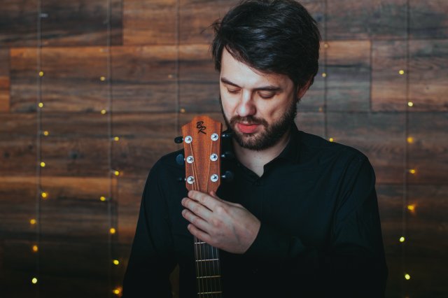 Fingerstyle guitar