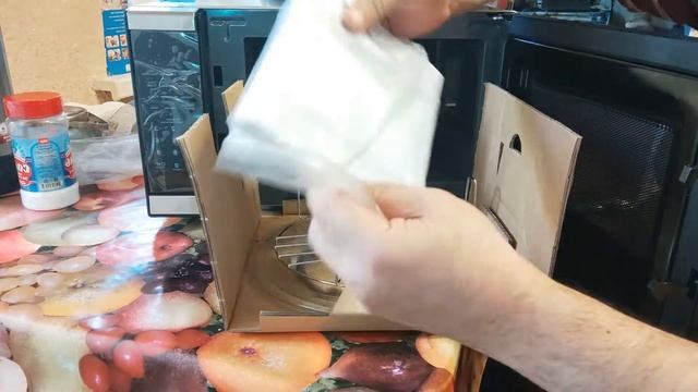 Микроволновая печь Comfee CMG207E03S