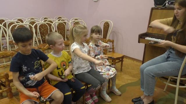 Приемы игры на деревянных ложках.mp4