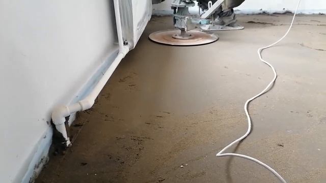Сделали полусухую стяжку в квартире.